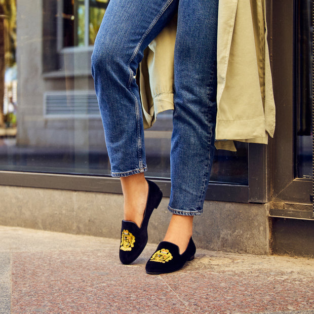 Ladies shop smoking slippers