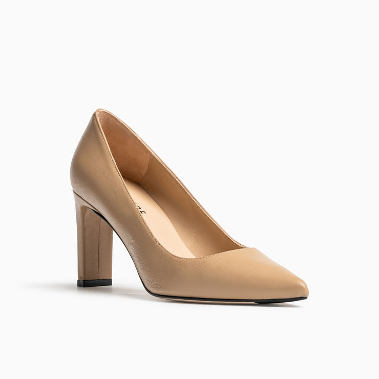 Jon Josef Perla Pump in Beige Leather